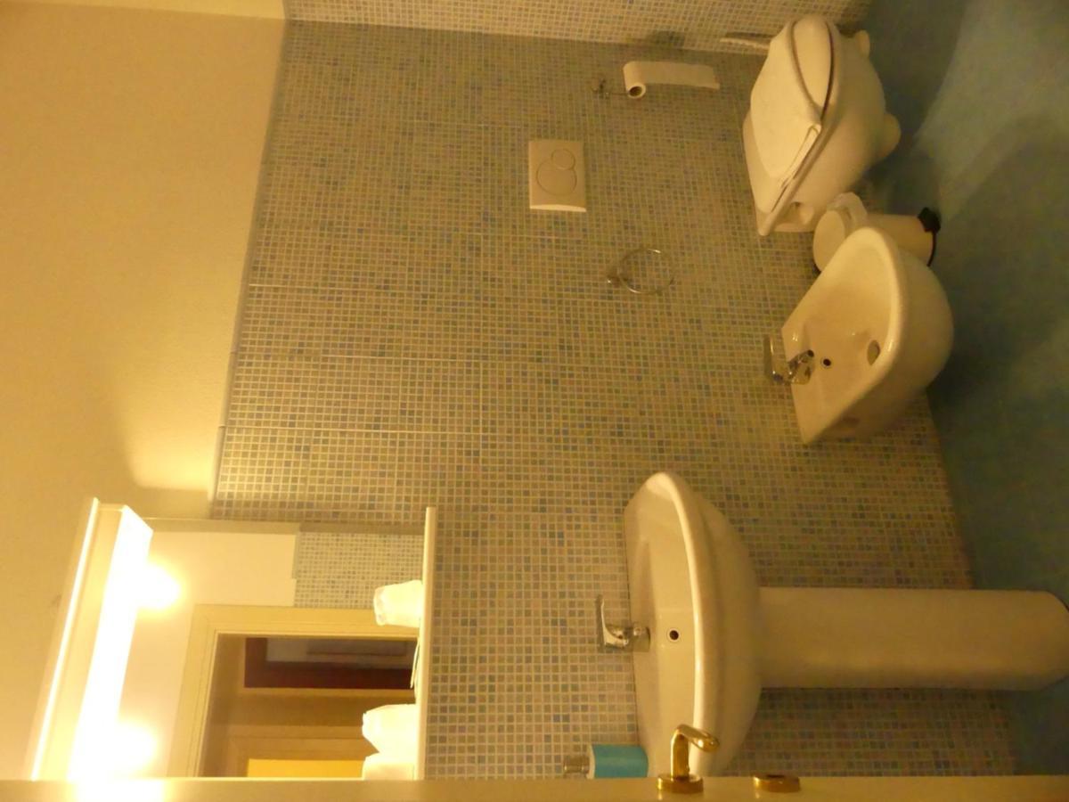 Beb 2000 Hotel Sassari Kültér fotó