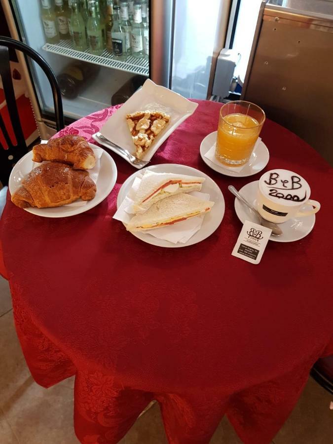 Beb 2000 Hotel Sassari Kültér fotó
