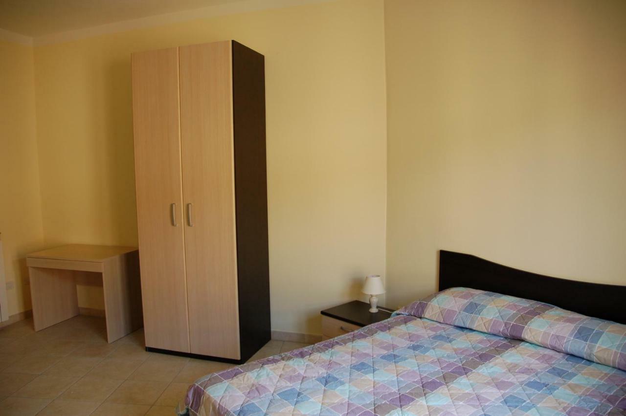 Beb 2000 Hotel Sassari Kültér fotó